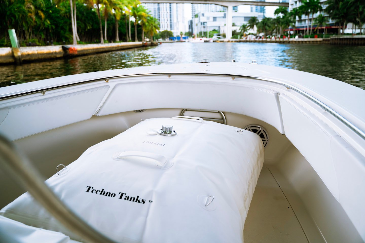 DSC07950 bladder installed